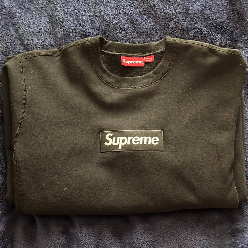 Supreme FW18 black box logo crew neck